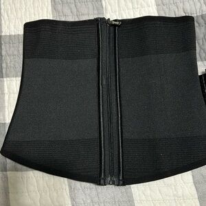 Waist  trainer